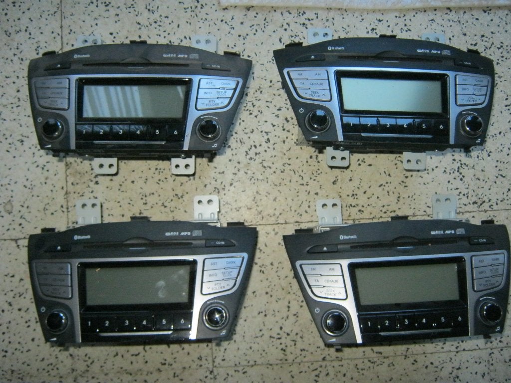 Auto radio CD MP3 Bluetooth  origine Hyundai I X 35., Auto diversen, Autoradio's, Ophalen of Verzenden, Zo goed als nieuw