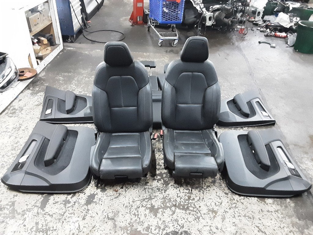INTERIEUR COMPLET Volvo XC40 (XZ) (01-2017/12-2022), Info@volvocars.com, Volvo Car Germany GmbH, Siegburger Straße 229
50679  Köln, DE