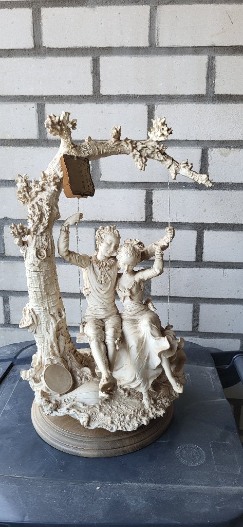 Italiaans kunstbeeld „The Couple at the Swing”, Antiek en Kunst, Ophalen