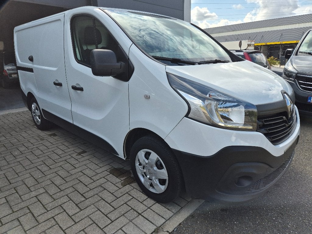 RENAULT TRAFIC, Achat, 6 portes, Euro 6, Noir