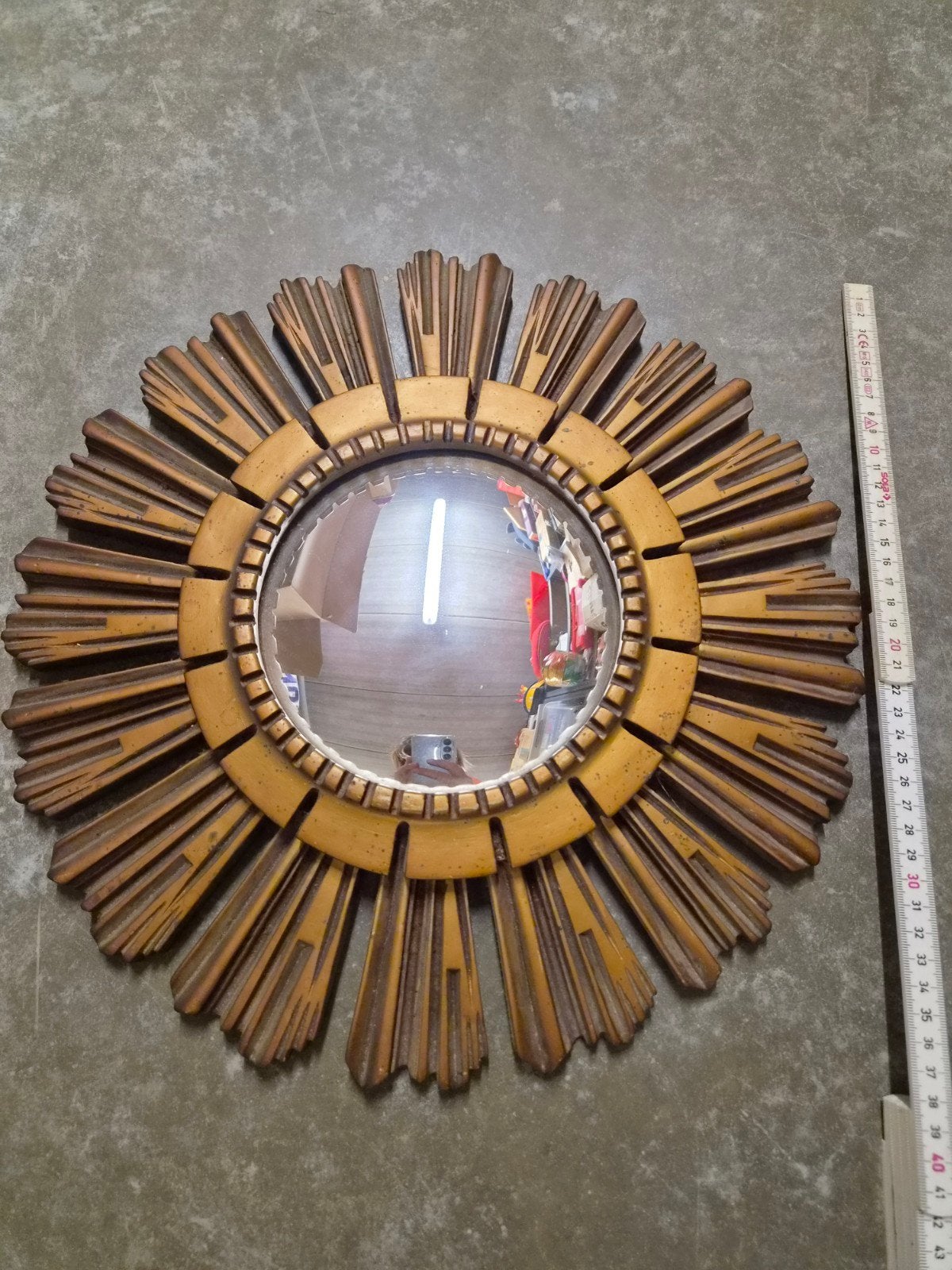 Vintage golden sunburst mirror, Antiek en Kunst, Ophalen, Minder dan 50 cm