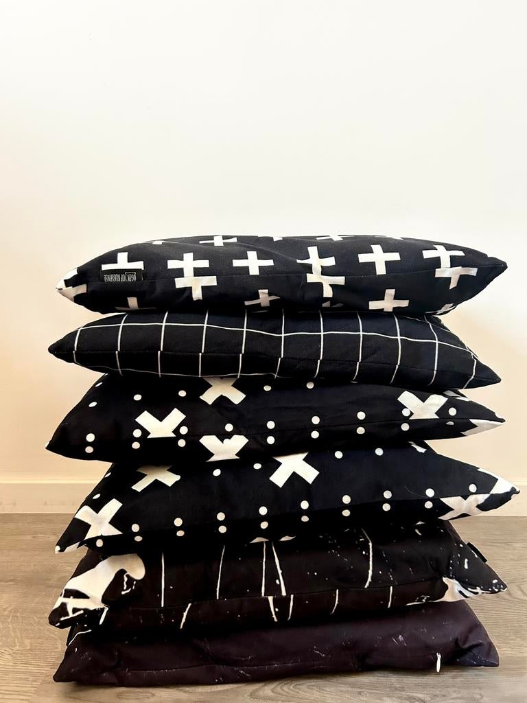 Zwart-wit sierkussens - Gek op kussens, Maison & Meubles, Accessoires pour la Maison | Plaids & Couvertures, Enlèvement, Comme neuf
