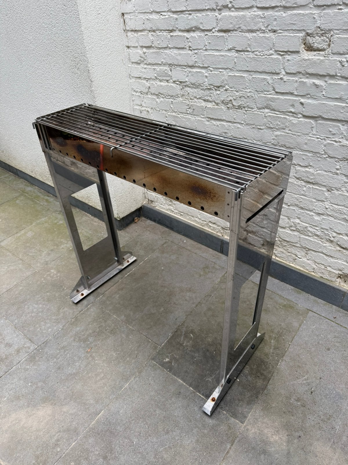Barbecue BBQ Inox van Maurina voor arronsticini/stokken, Tuin en Terras, Ophalen, Zo goed als nieuw