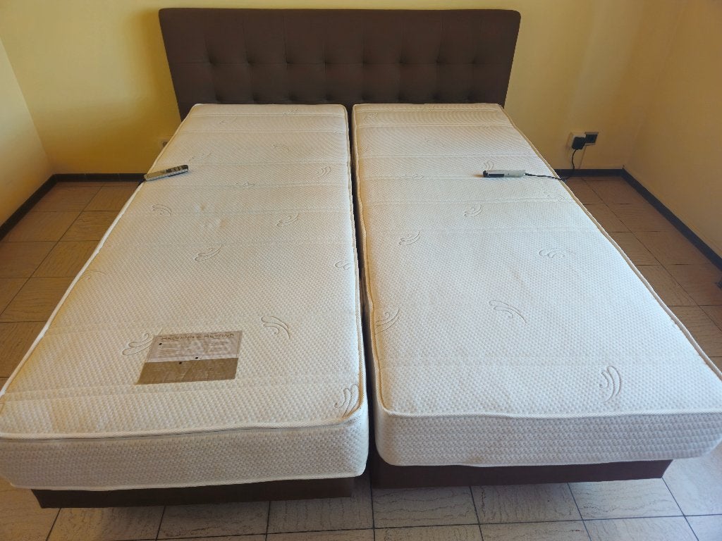 Verstelbaar elektrisch bed van het merk Kreamat, Ophalen, Overige materialen, Verstelbaar, Bruin