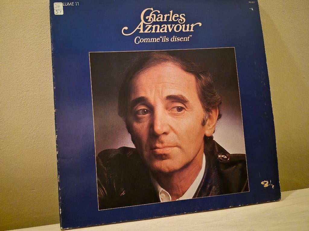 Disque vinyl 33 tours charle aznavour comme. vol 11, CD & DVD, Vinyles | Pop, Comme neuf, Enlèvement ou Envoi