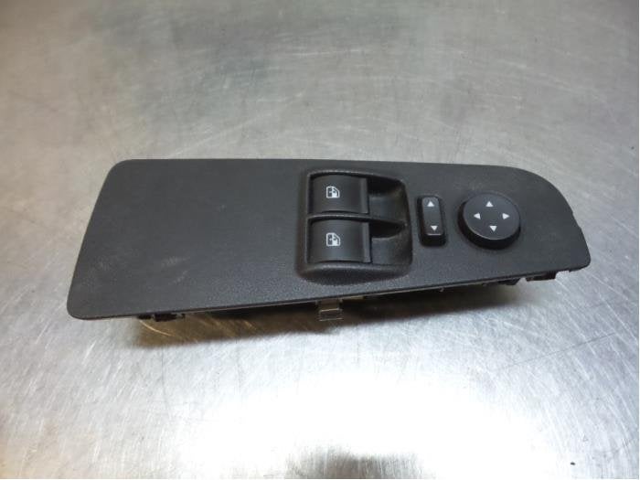 Commutateur vitre électrique d'un Fiat Bravo, -, 3 mois de garantie, Utilisé, Fiat