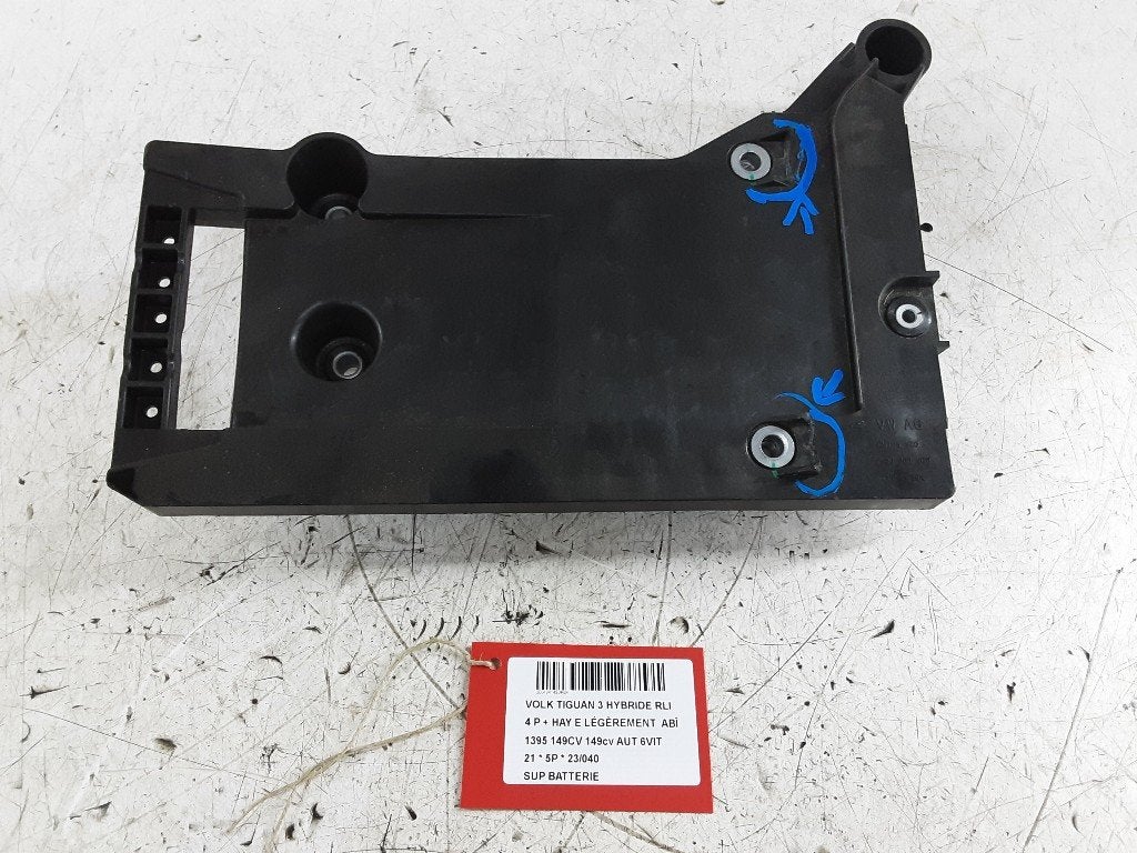 SUPPORT DE BATTERIE Volkswagen Tiguan (AD1) (5QJ907509), Volkswagen, Volkswagen AG, Utilisé, Kundenbetreuung@volkswagen.de