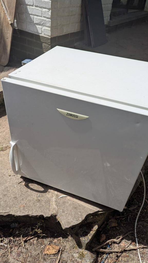 Mini diepvries.  Goede staat, Elektronische apparatuur, Vriezers en Diepvrieskisten, Ophalen