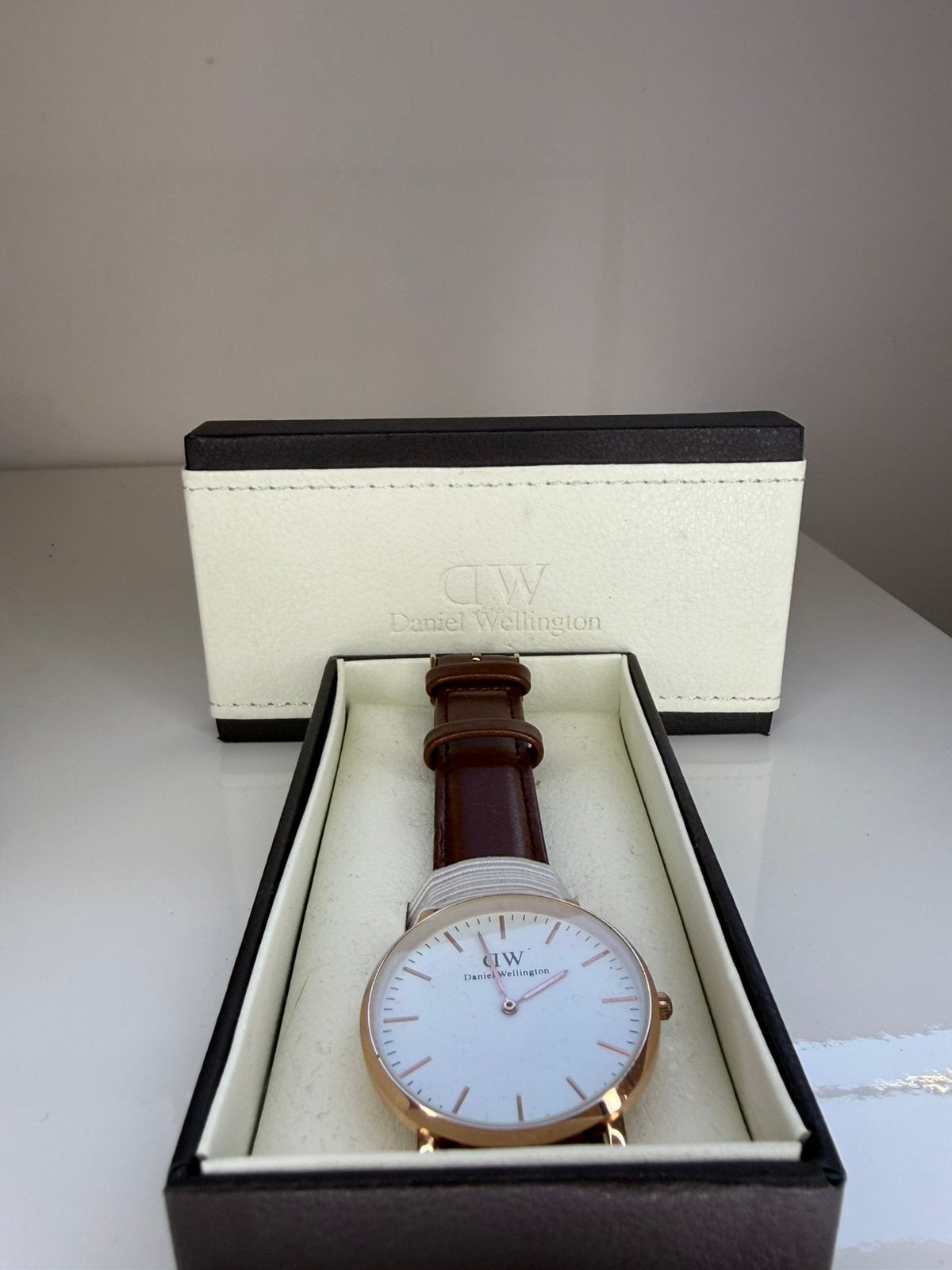 Daniel Wellington Classic Sheffield 40mm + Doos & Boekjes, Leer, Staal, Polshorloge, Zo goed als nieuw