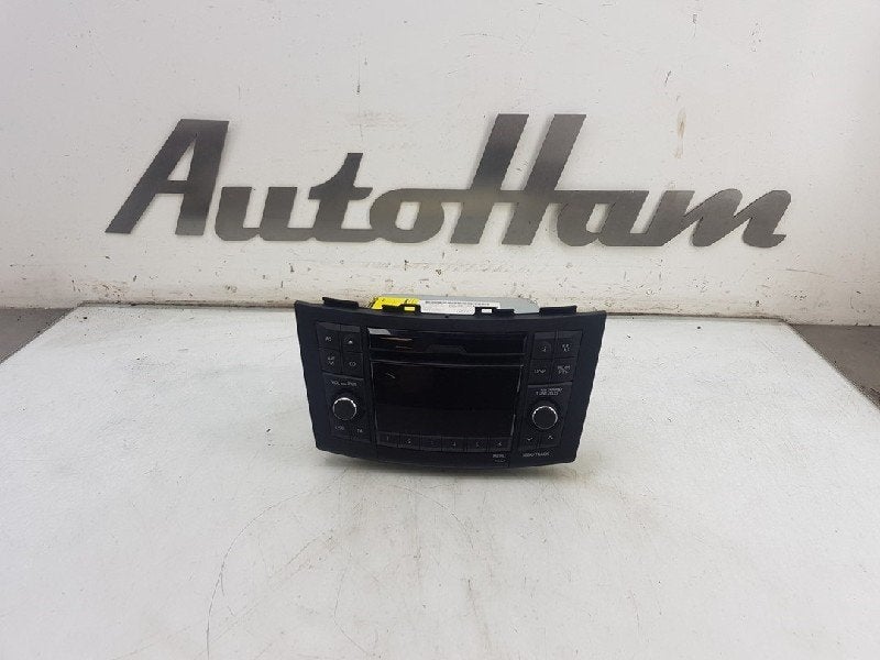 RADIO Suzuki Swift (ZA / ZC / ZD) (01-2010/04-2017), Suzuki-Allee 7
64625  Bensheim, DE, Suzuki Deutschland GmbH, Kontakt@suzuki.de