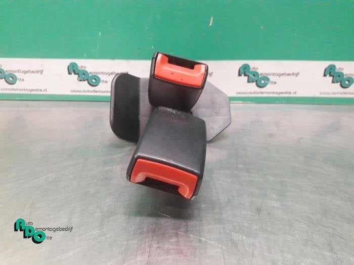 Insertion ceinture de sécurité arrière gauche d'un Audi A, -, 3 mois de garantie, Audi, Utilisé