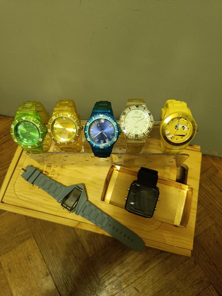 Lot de7 montres coolwatch,led watch..., Handtassen en Accessoires, Horloges | Heren, Overige merken, Kunststof, Gebruikt, Polshorloge