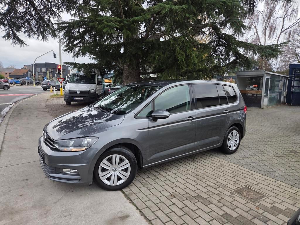 Volkswagen Touran 1.6TDI 2017 Automaat, Autos, Argent ou Gris, Euro 6, Entreprise, Garantie prolongée