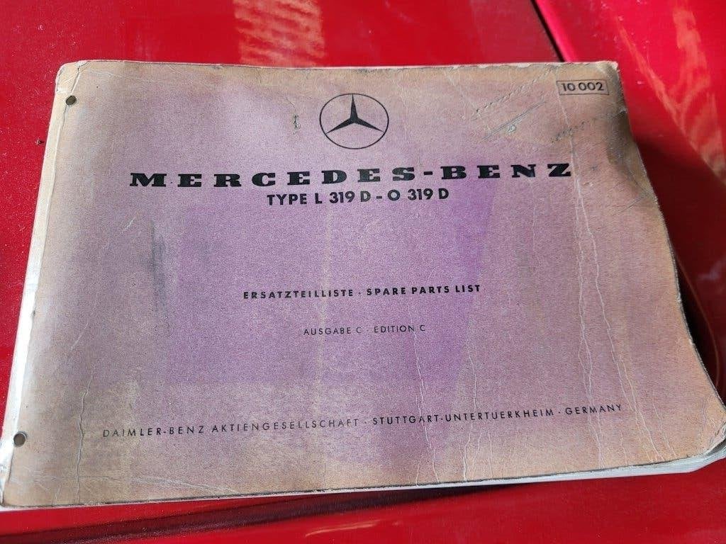 livre de pièces camion Mercedes L319D-O 319D, Enlèvement ou Envoi, Utilisé, Mercedes-Benz, Autres pièces automobiles
