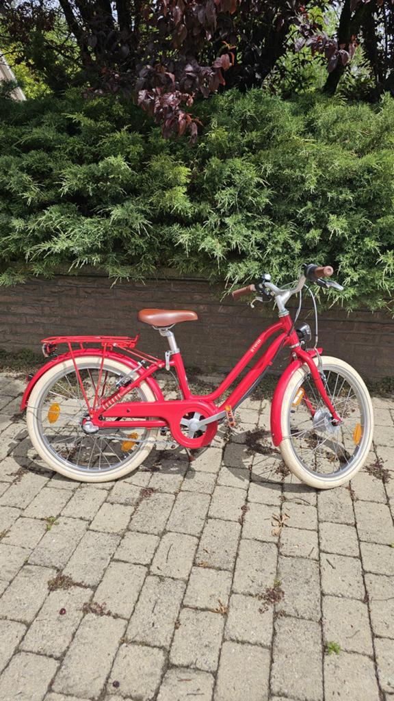 Magnifique vélo btwin rouge - 6-9 ans - 20 pouces, Vélos & Vélomoteurs, Enlèvement, Comme neuf, 20 pouces