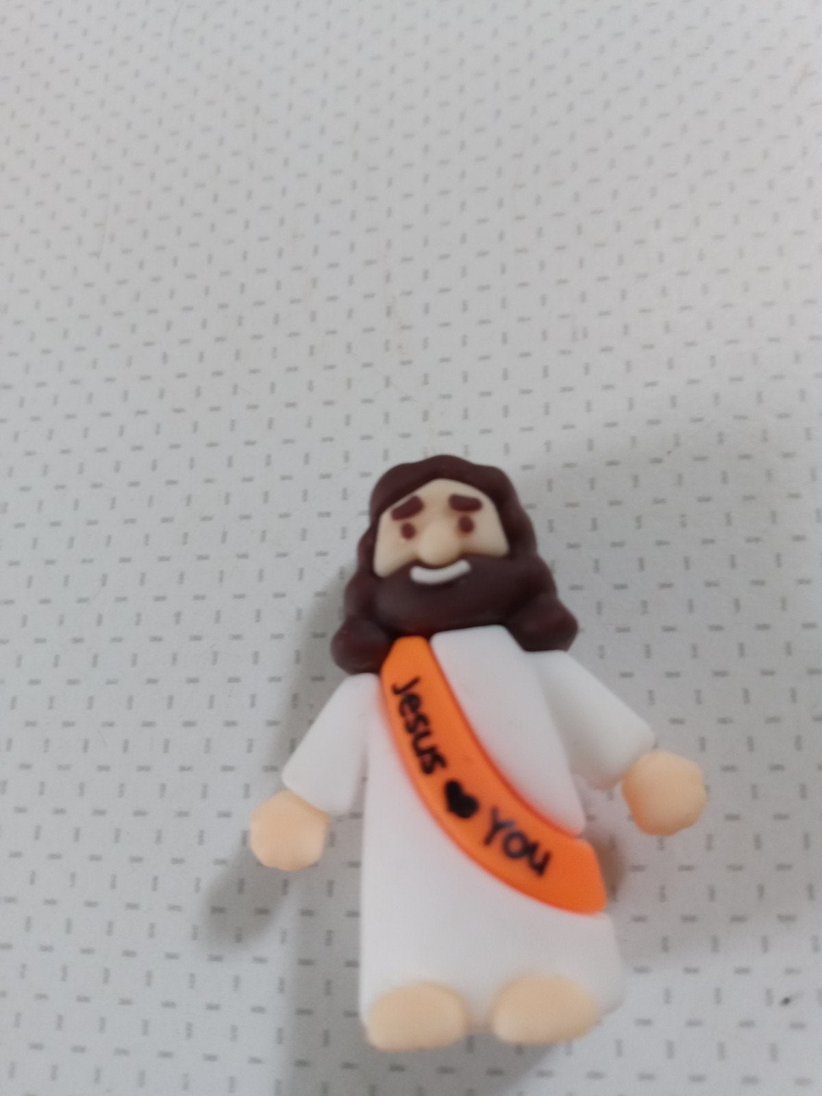 av petit personnage 1.5cm prix 1 €50, Collections, Enlèvement ou Envoi, Neuf, Figurine, Insigne ou Pin's