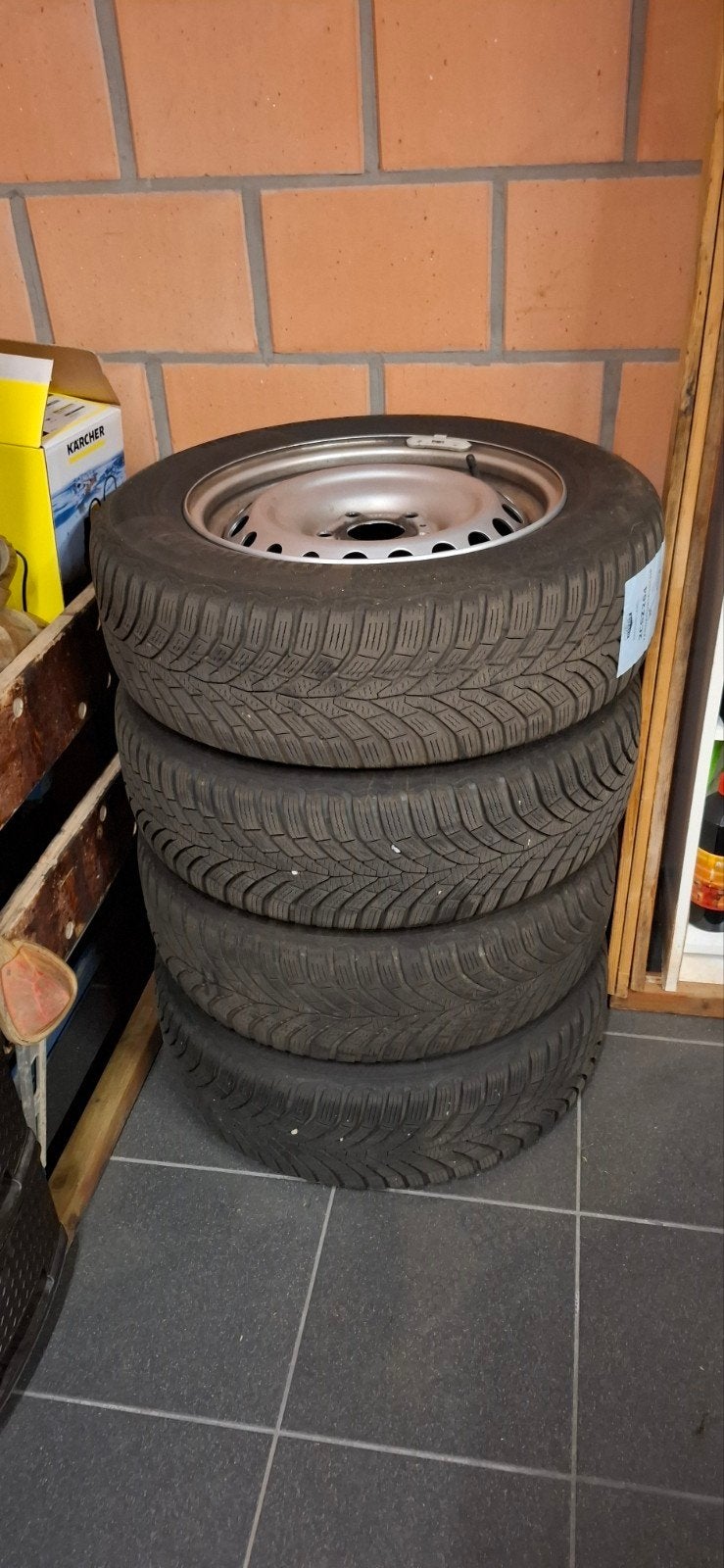 winterbanden 195/65 R15 95T XL Continental, Auto-onderdelen, Banden en Velgen, Ophalen, Gebruikt, 15 inch, Banden en Velgen