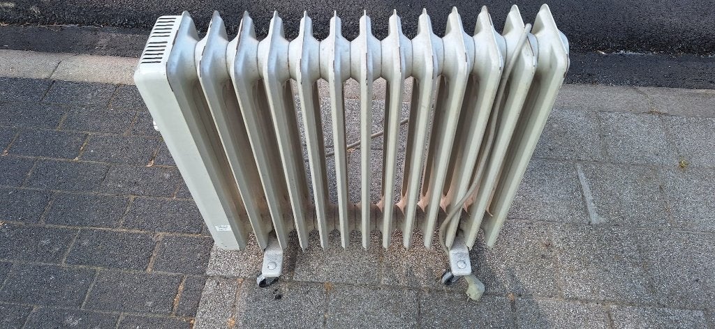 2000W elektrische verwarming, Doe-het-zelf en Bouw, Verwarming en Radiatoren, Ophalen, 30 tot 80 cm, Gebruikt, Radiator