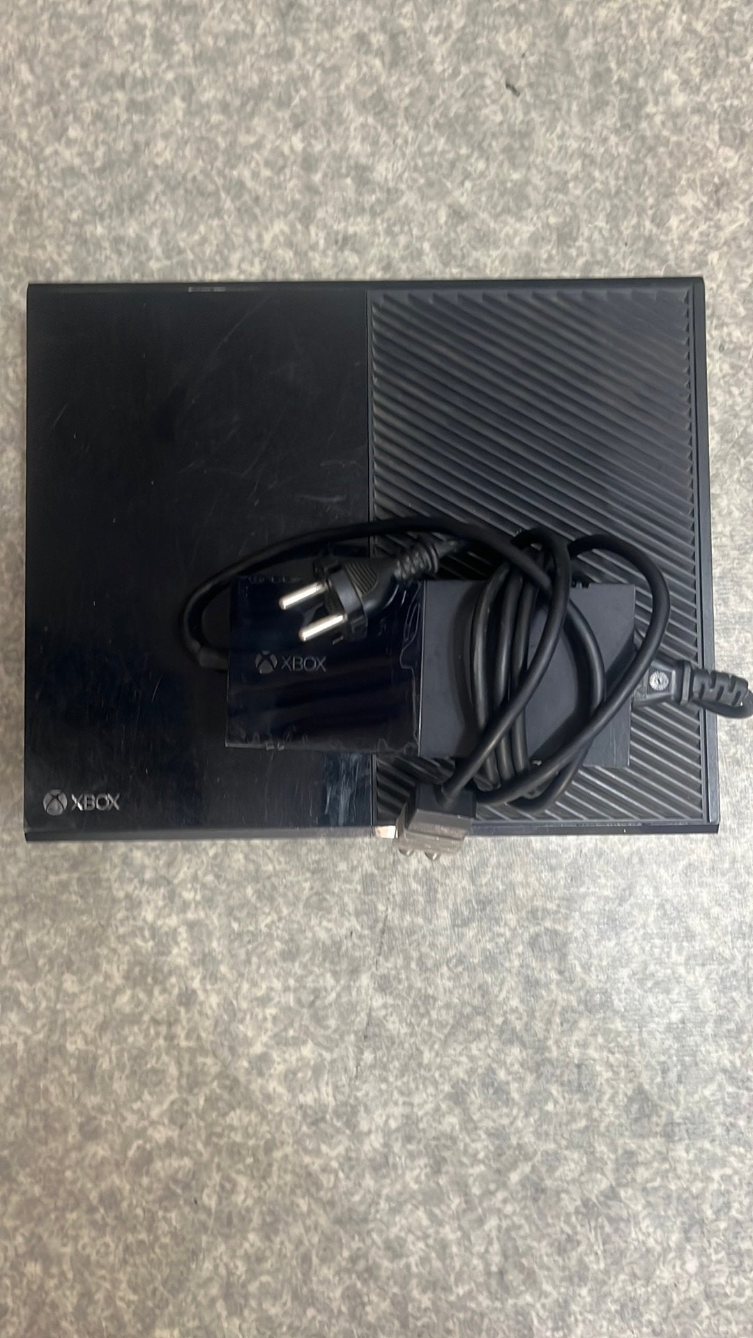 Ik verkoop mijn Xbox one, Games en Spelcomputers, Ophalen, Met games, Xbox One, Met 2 controllers