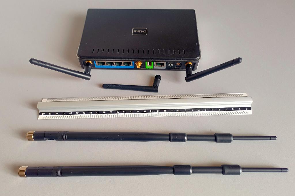 2 Grote WiFi antennes +30cm Lang *** NEW OLD STOCK *** 📡, Enlèvement ou Envoi, Neuf