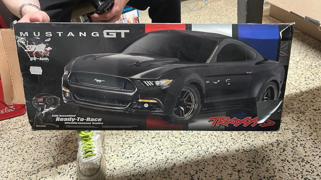 Traxxas, Enlèvement, Comme neuf