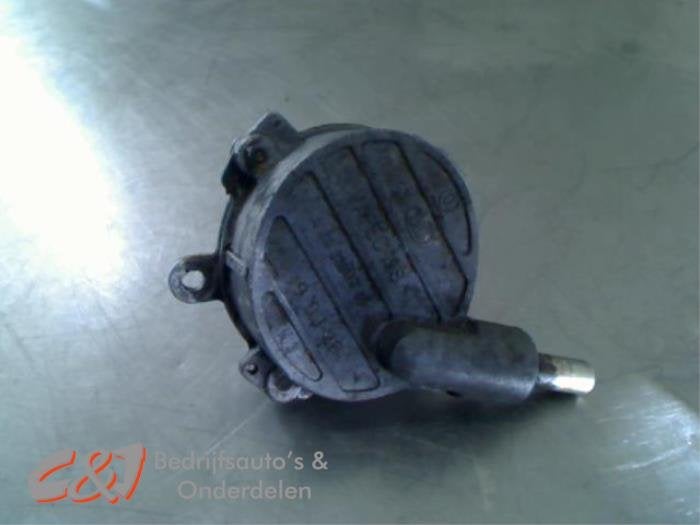 Pompe à vide (diesel) d'un Mercedes Sprinter, Autos : Pièces & Accessoires, Moteurs & Accessoires, Mercedes-Benz, Utilisé, 3 mois de garantie