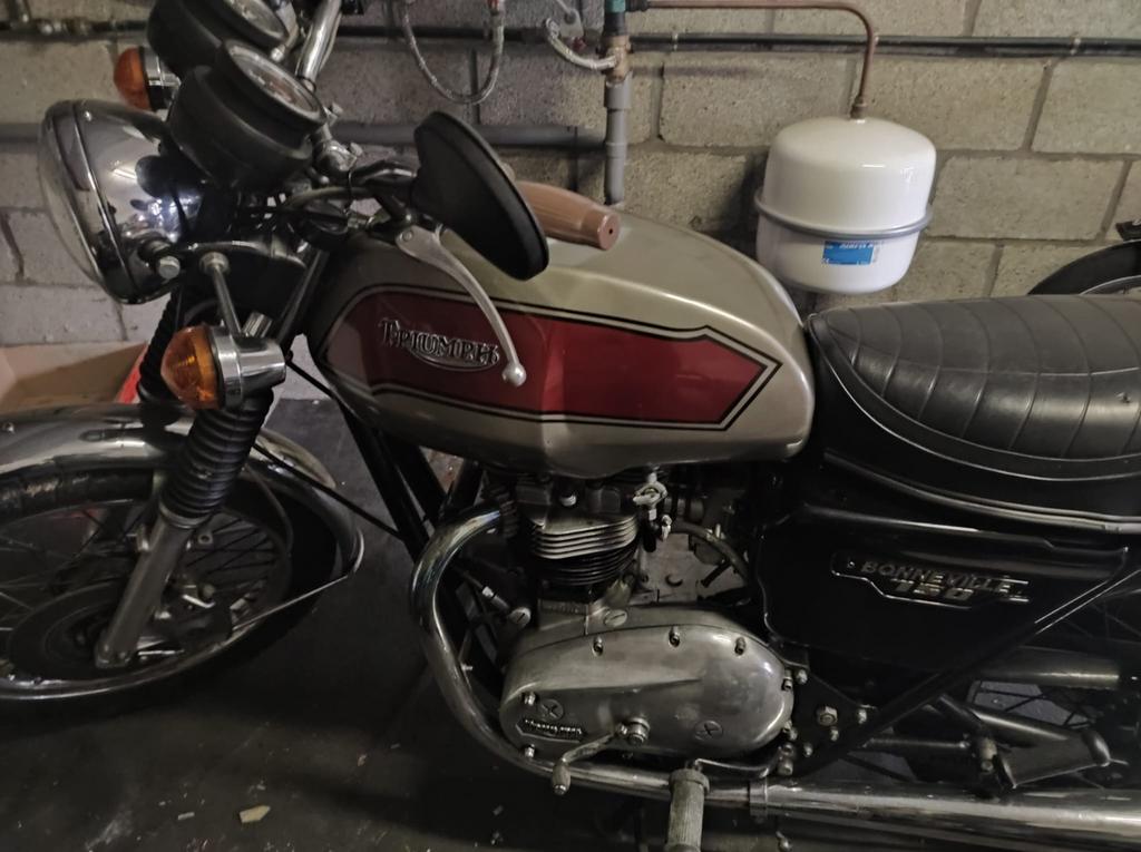 Triumph bonneville, Motoren, Ophalen