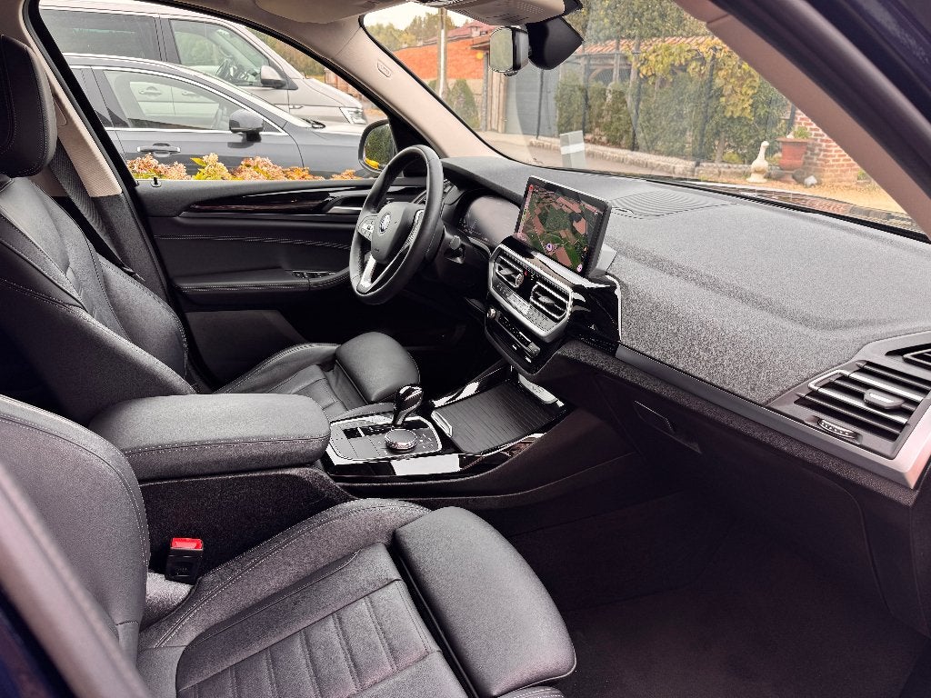 BMW X3 xDrive30e PHEV LCI 360/Leder/Individual/Trekhaak, Auto's, Automaat, 4 cilinders, 2000 kg, Blauw