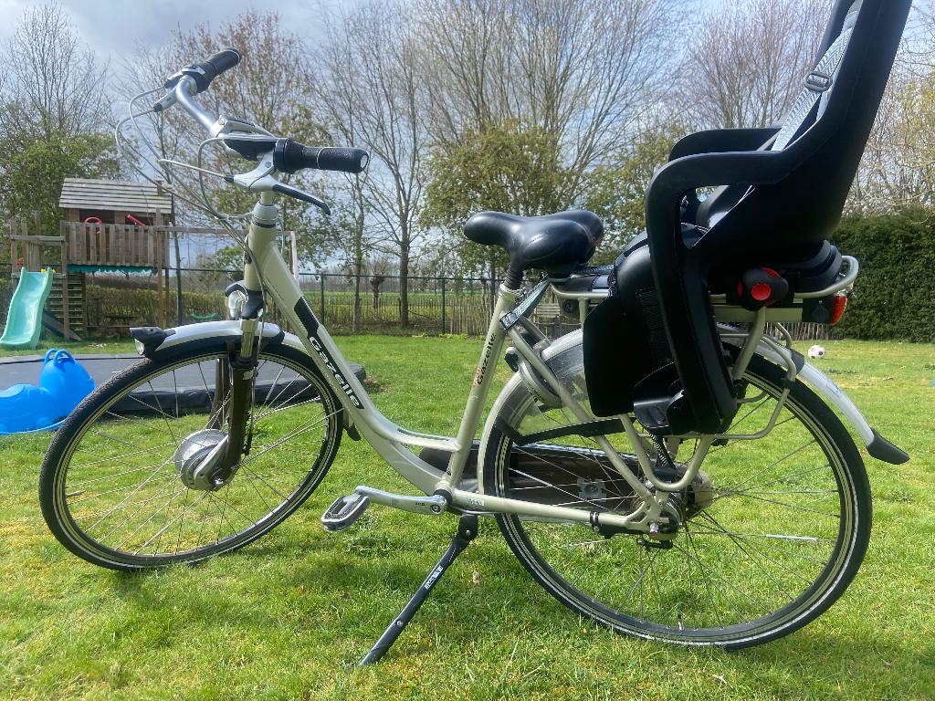 Elektrische fiets (batterij aan vervanging toe), Fietsen en Brommers, Elektrische fietsen, Ophalen, Gebruikt, Gazelle