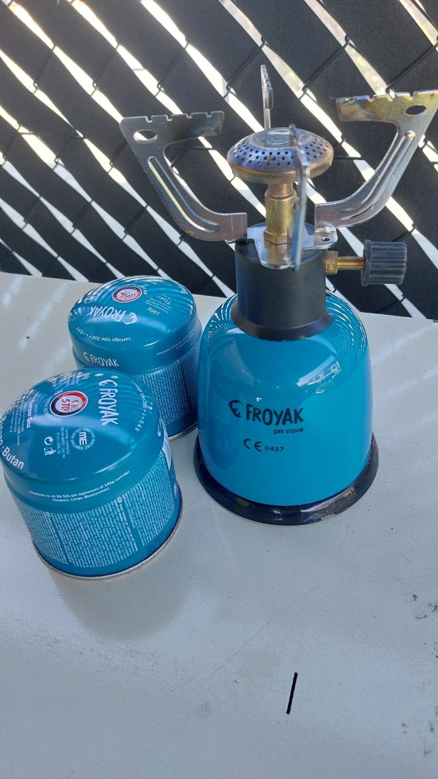 Gaspit met bijhorende reservebidons butaan., Ophalen