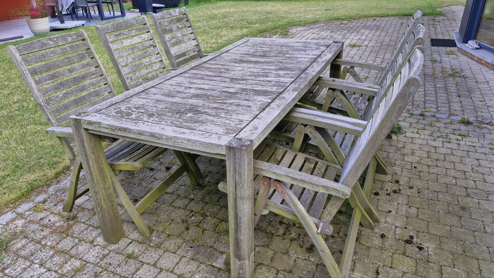 Teaken tuinset, Ophalen, Tuinset
