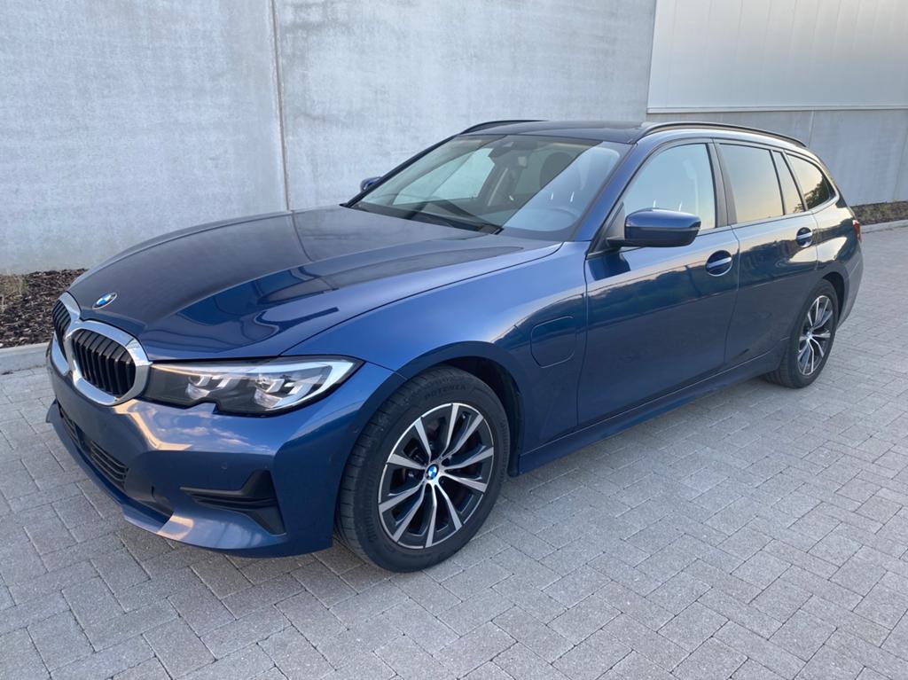 BMW 320E TOURING - BUSINESS PACK, Auto's, BMW, Automaat, 1998 cc, Achterwielaandrijving, https://public.car-pass.be/vhr/15deba3c-d2f1-444c-b4ad-9708f04968c0