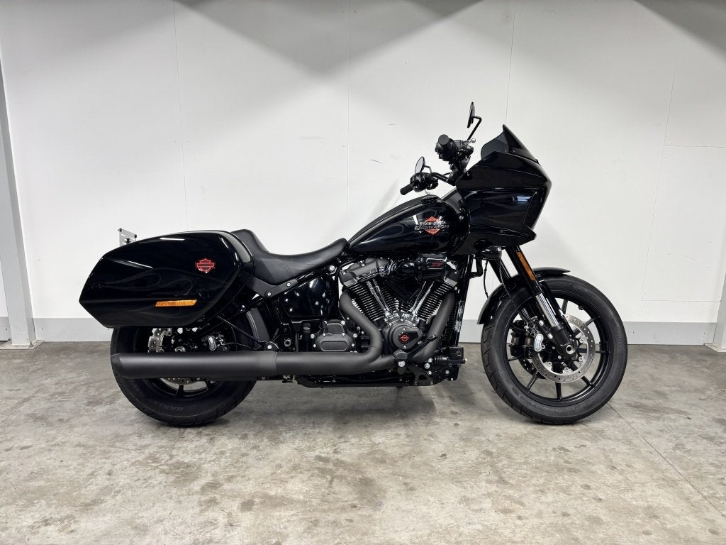 Harley-Davidson SOFTAIL FXLRST LOW RIDER ST (bj 2025), Motoren, Harley-Davidson, Customerservices@harley‑davidson.com, 3700 West Juneau Avenue
WI 53208  Milwaukee, US