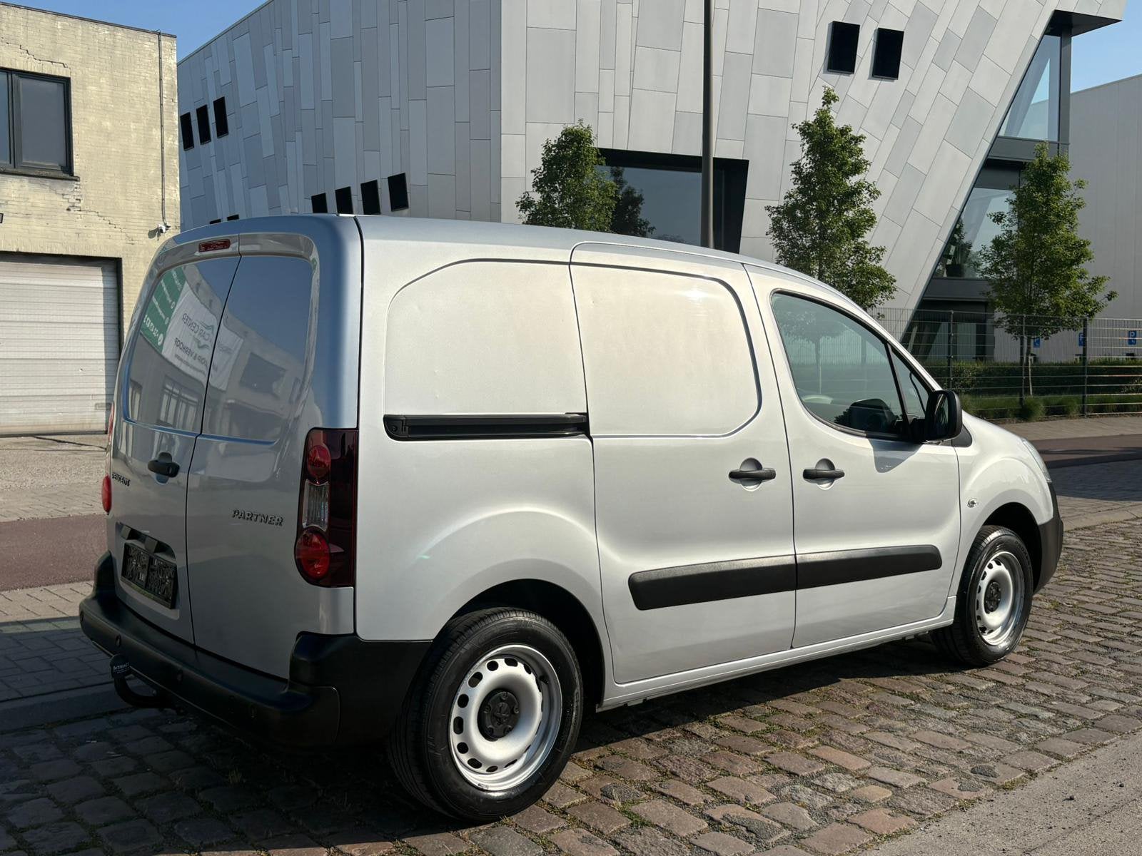 Peugeot Partner | 12 M Garantie | 88 Dkm | Benzine | 2017 |, Auto's, Voorwielaandrijving, Stof, 4 cilinders, 72 kW