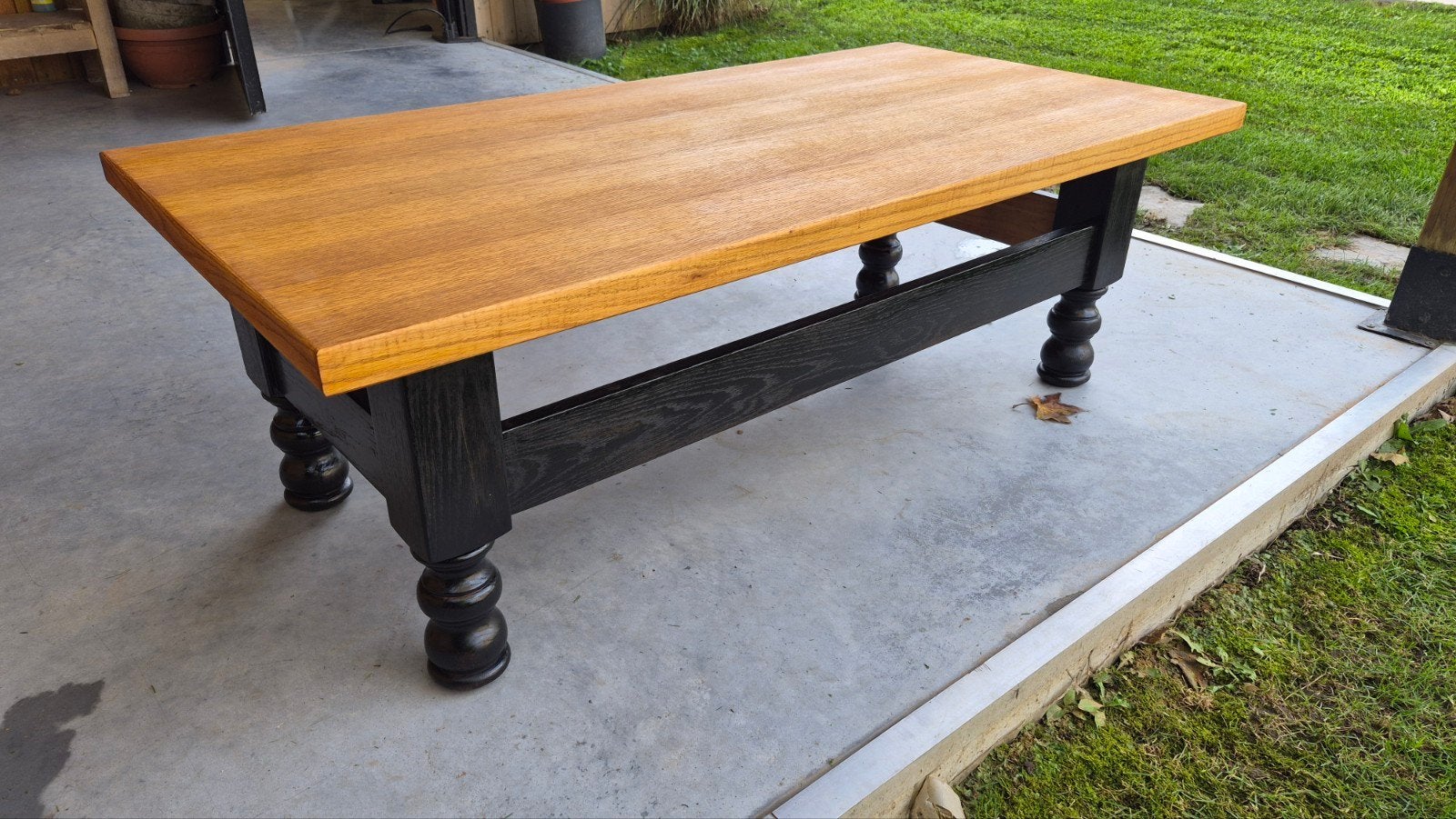 salon tafel vol eik, Ophalen