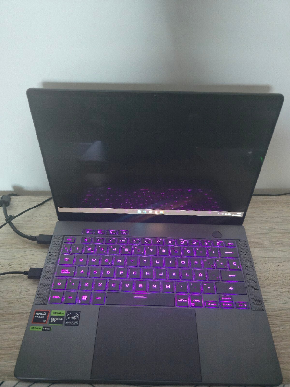 ASUS ROG Zephyrus G14 (2024), Enlèvement, 8 GB, Gaming, SSD