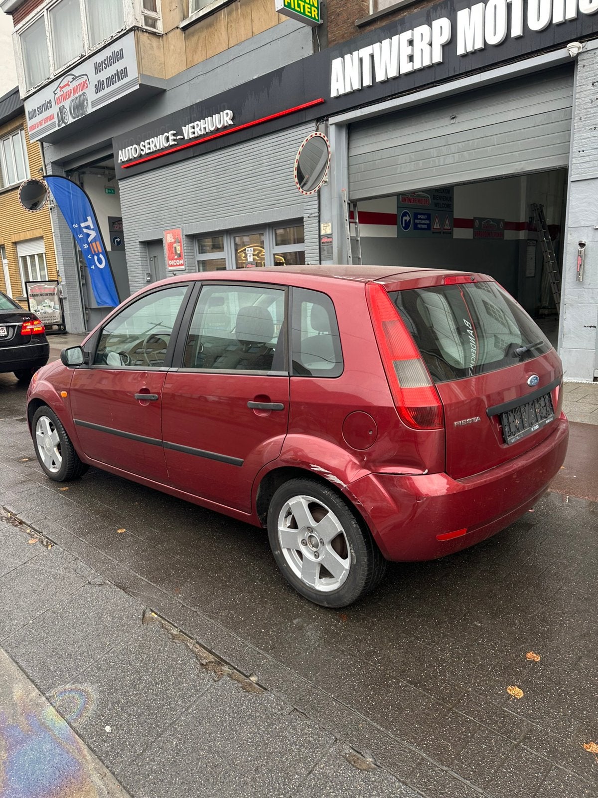 Ford fiesta 1.3 benzine is, Auto's, Handgeschakeld, 5 deurs, Particulier, Fiësta