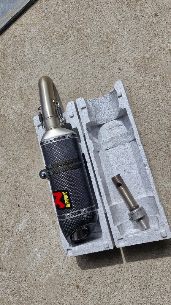 Akrapovic slip-on Ktm 390/250/125, Ophalen