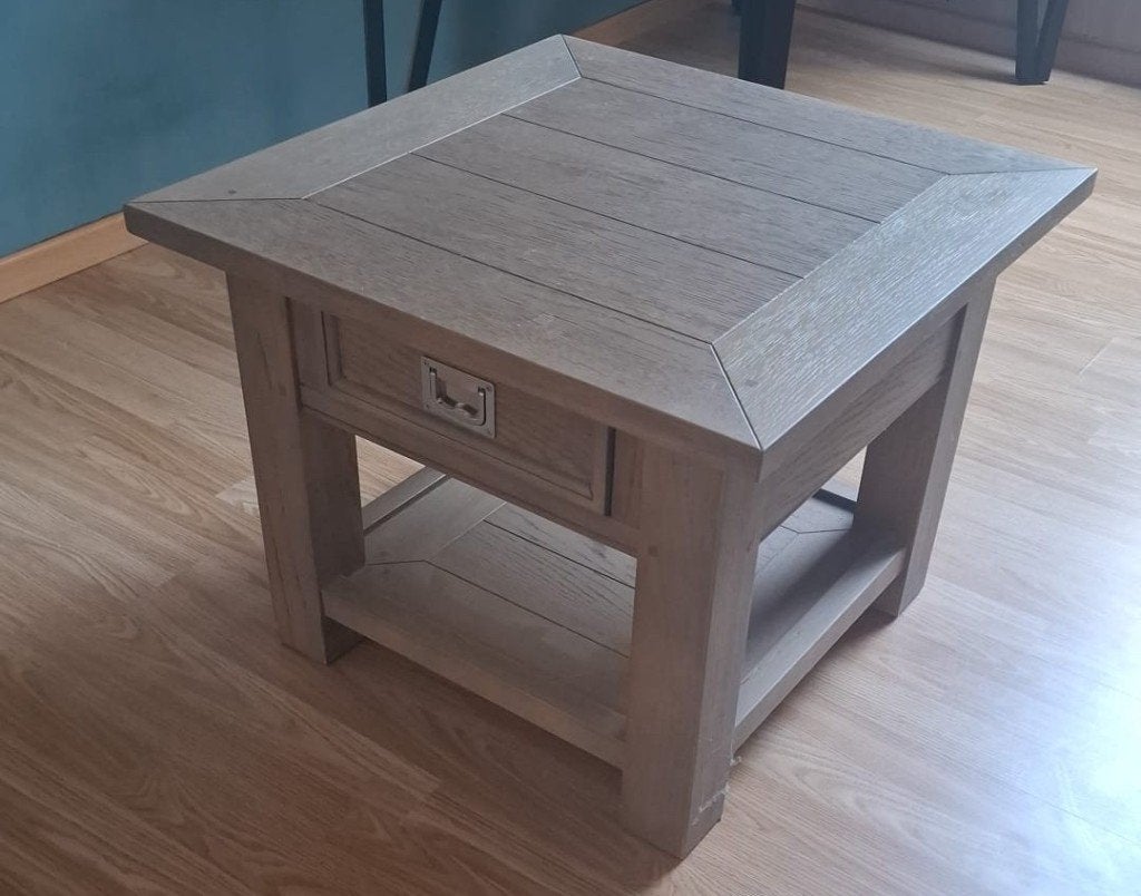 Bijzettafel in landelijke stijl, Vierkant, 55 tot 75 cm, Zo goed als nieuw, Hout
