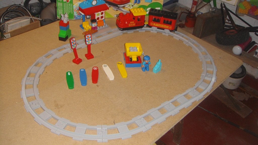 LEGO TRAIN SUR CIRCUIT 10874, Enlèvement ou Envoi, Comme neuf, Électrique, Circuit