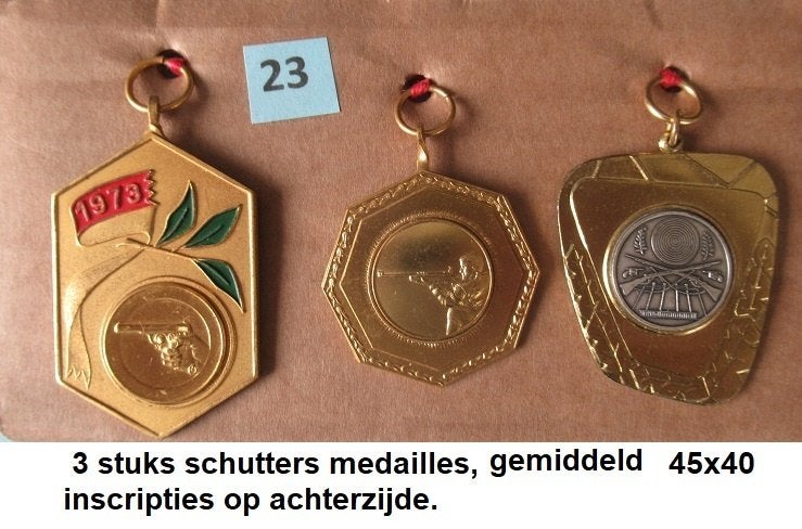 schietsport, set van 3 medailles, pistool & geweerschieten, Postzegels en Munten, Penningen en Medailles, Overige materialen, Ophalen of Verzenden