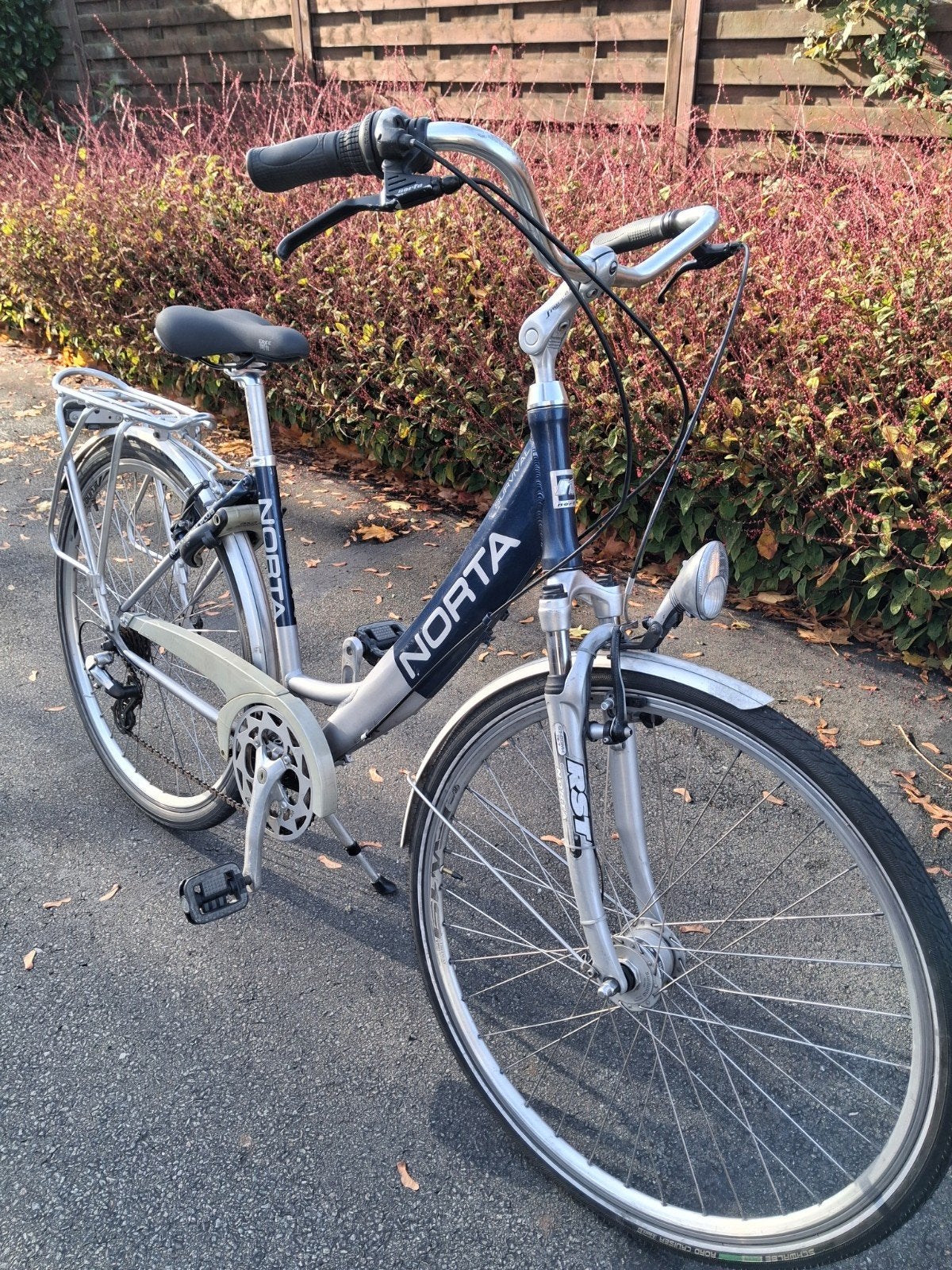 aluminium damesfiets norta nog in nieuwstaat, Enlèvement ou Envoi