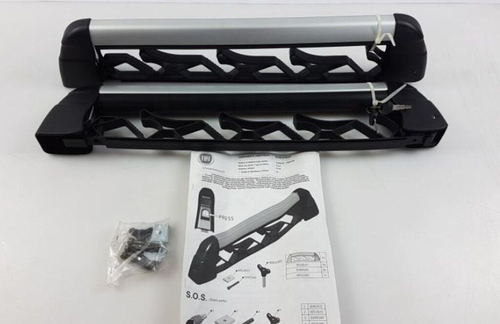 Skidragers 4 ski's of 2 snowboards dakdrager Fiat 71803106, -, -, Nieuw, Ophalen of Verzenden