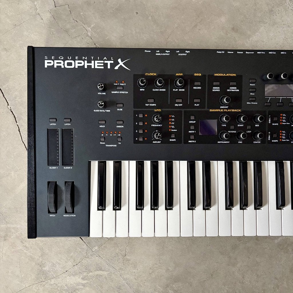 Prophet X, Muziek en Instrumenten, Ophalen, Zo goed als nieuw, Met koffer of flightcase