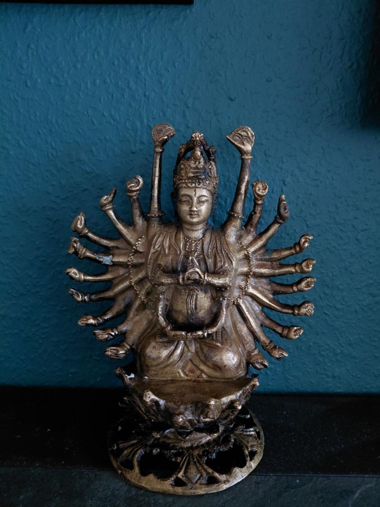Statue de Guanyin ancienne, Enlèvement ou Envoi