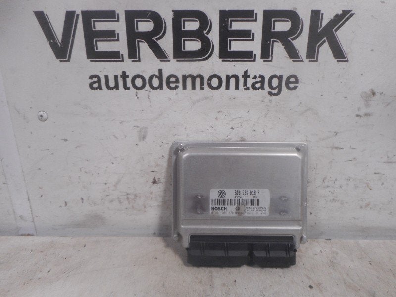 CALCULATEUR MOTEUR ECU Volkswagen Passat (3B2) (8do906018f), Robert Bosch AG, Volkswagen, Utilisé, Robert-Bosch-Allee 1
74232  Abstatt, DE