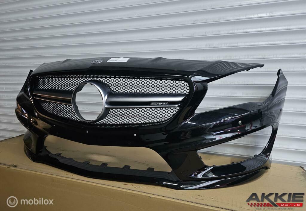 Mercedes Cla45 amg Voorbumper W117 C117 A1178804840, Gebruikt, Voor, Ophalen of Verzenden, Bumper