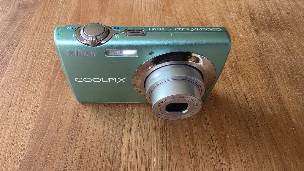 Nikon Coolpix S220 digitale camera, groen, compleet in doos, TV, Hi-fi & Vidéo, Moins de 4 fois, 10 mégapixels, Utilisé, Nikon