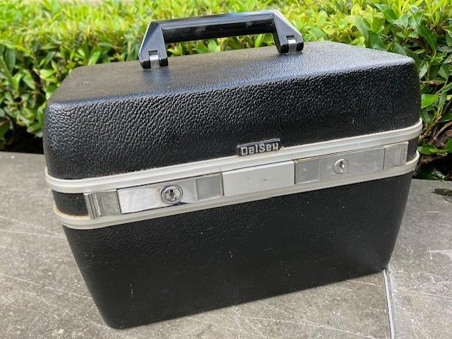 ZWARTE VINTAGE DELSEY BEAUTYCASE. HARDCASE, Ophalen of Verzenden, Gebruikt, Zwart, Hardcase