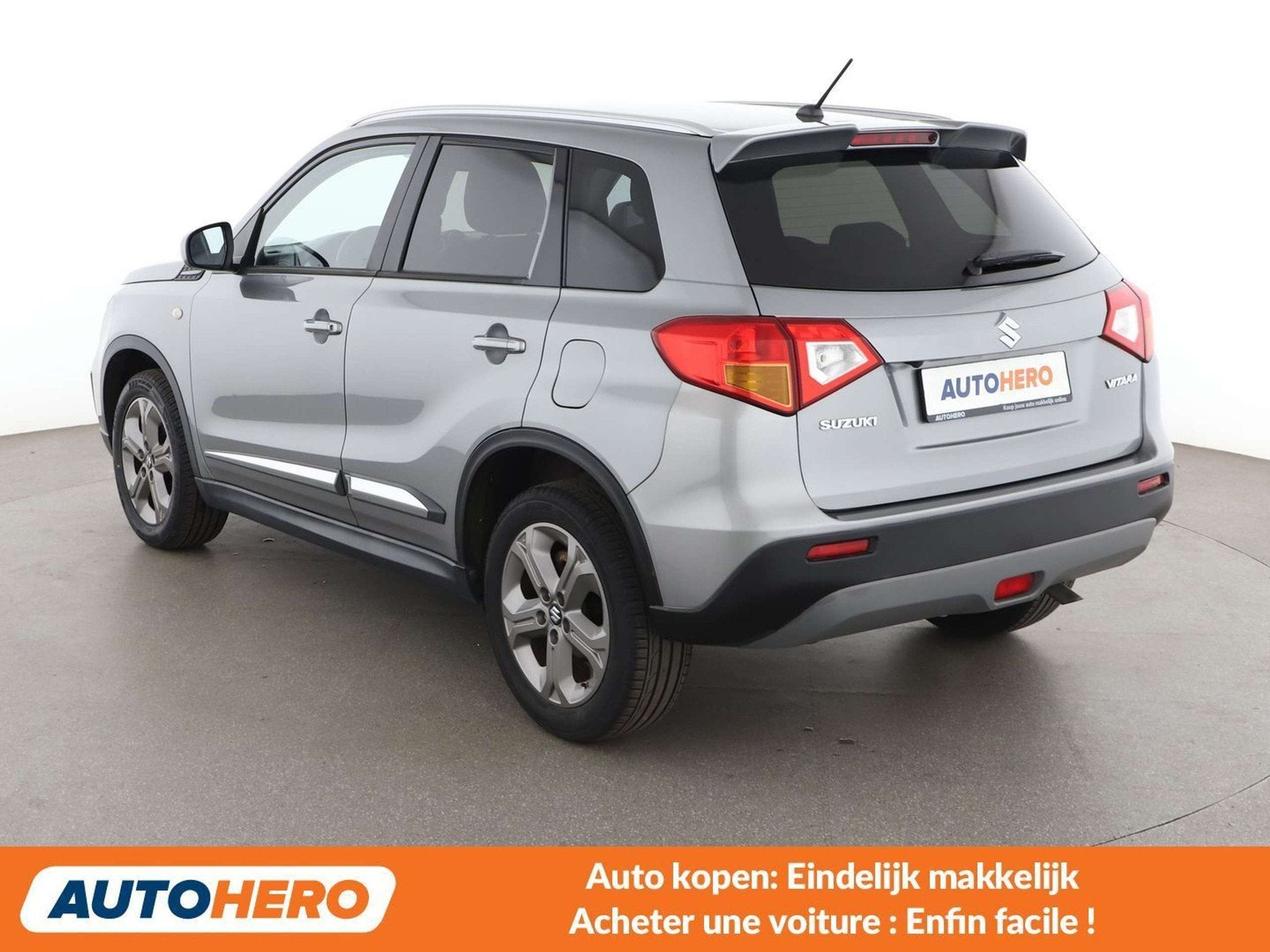 Suzuki Vitara 1.6 Comfort 4x2 (bj 2018), Auto's, Voorwielaandrijving, Stof, Gebruikt, Zwart